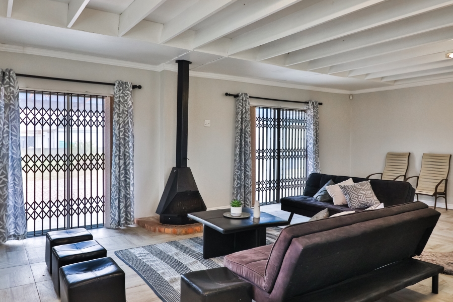 5 Bedroom Property for Sale in Fisherhaven Western Cape